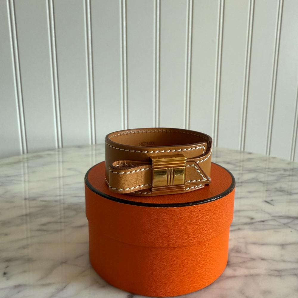 Hermès Artemis Leather Bracelet with Gold Hardware